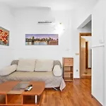 Apartment Cozy In With House Sea View