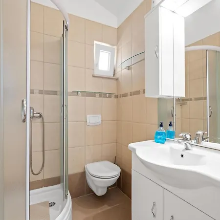דירה Cozy In With House Sea View