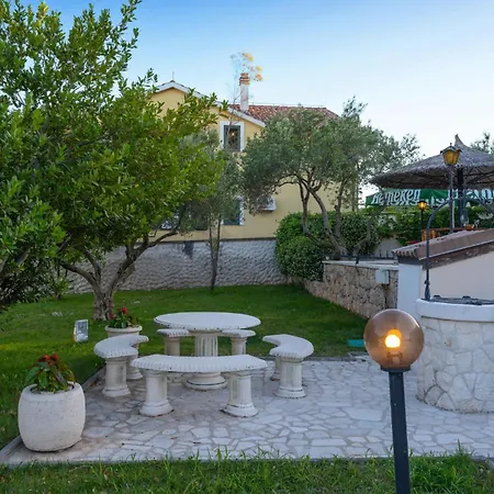 Lejlighed Cozy In With House Sea View Vodice