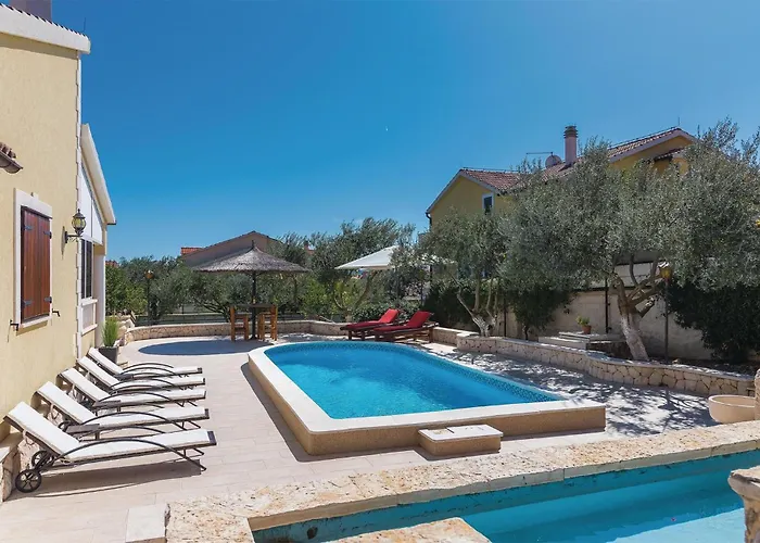 Cozy Apartment In Vodice With House Sea View Apartamento