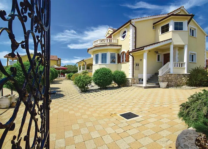 Cozy Apartment In Vodice With House Sea View * Vodice