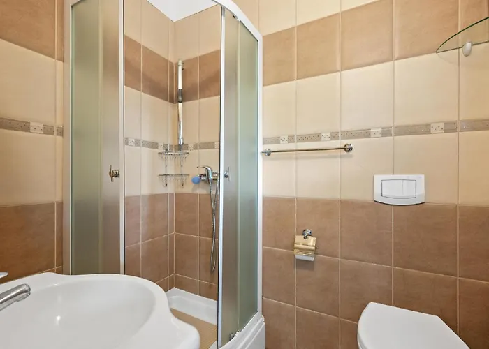 Cozy Apartment In Vodice With House Sea View Vodice