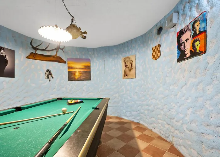 Apartamento Cozy Apartment In Vodice With House Sea View Vodice