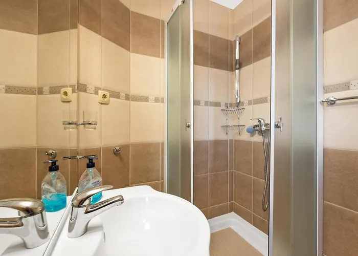 Cozy Apartment In Vodice With House Sea View