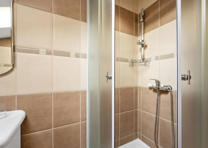 Apartamento Cozy Apartment In Vodice With House Sea View Vodice