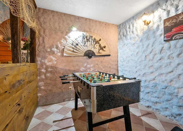 Cozy Apartment In Vodice With House Sea View