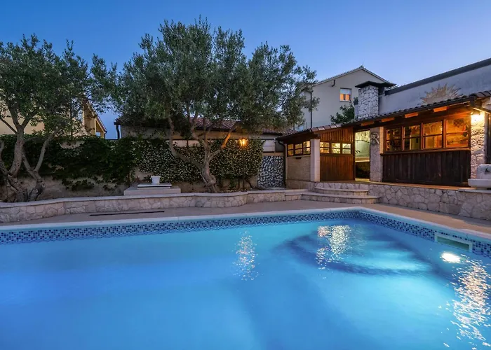 Cozy In With House Sea View